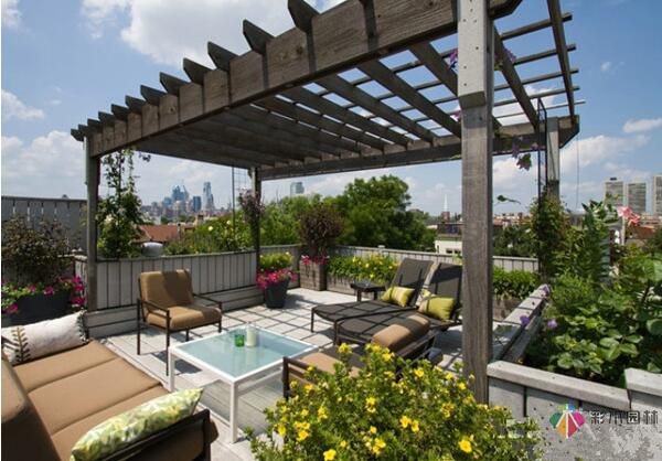 大露台设计成屋顶花园，让生活格调有质