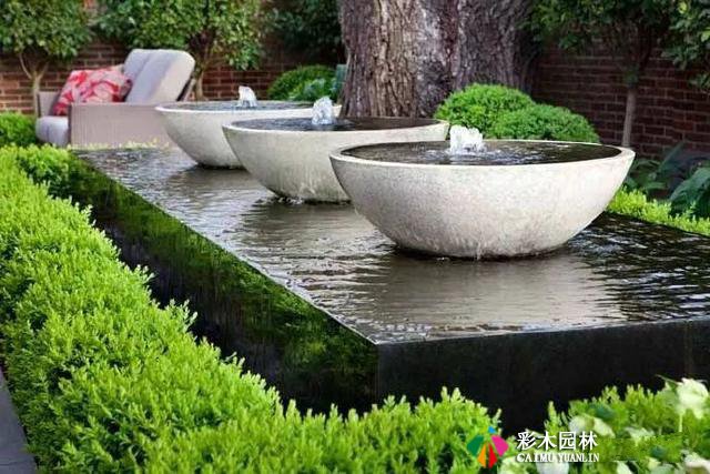 别墅庭院设计，一处水景让庭院活起来